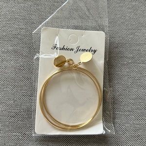 Stud / dangling hoop earrings